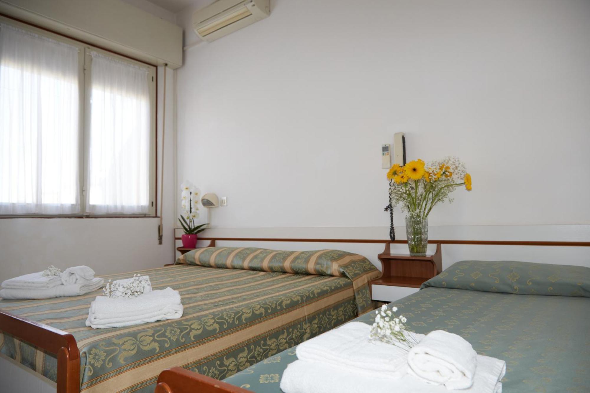 Hotel Italiaチェルヴィア エクステリア 写真