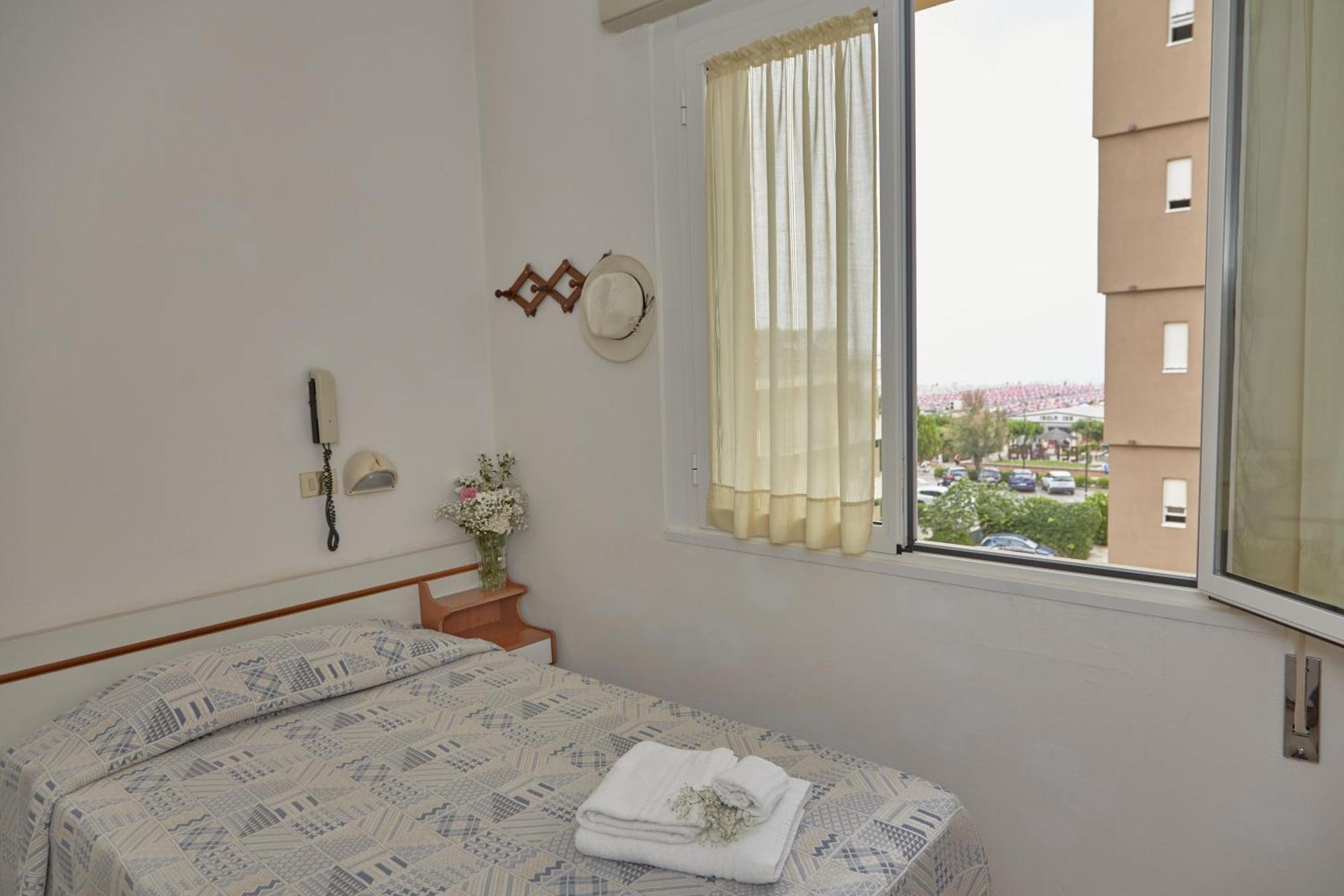 Hotel Italiaチェルヴィア エクステリア 写真