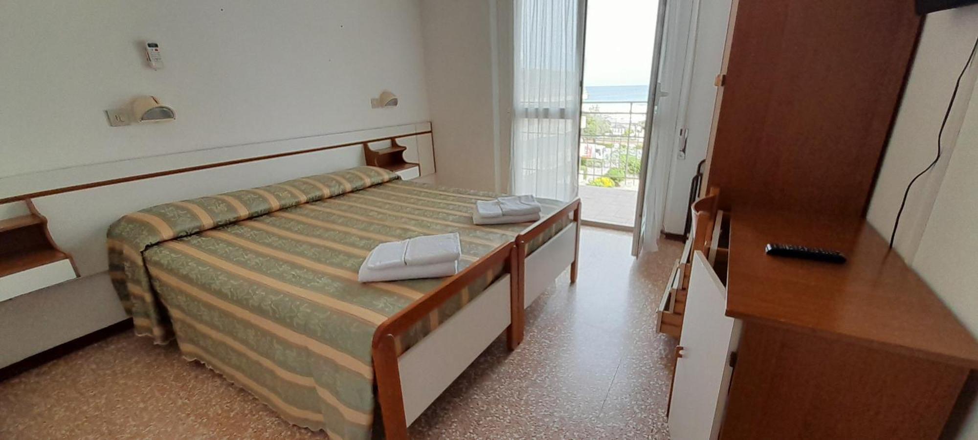 Hotel Italiaチェルヴィア エクステリア 写真
